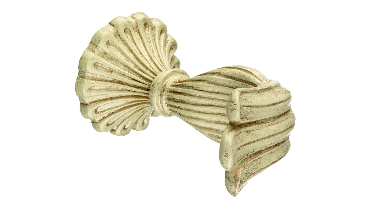 Ornate::Distressed Cream