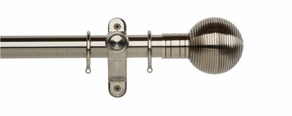Metals Ribbed Ball::Brushed Silver
