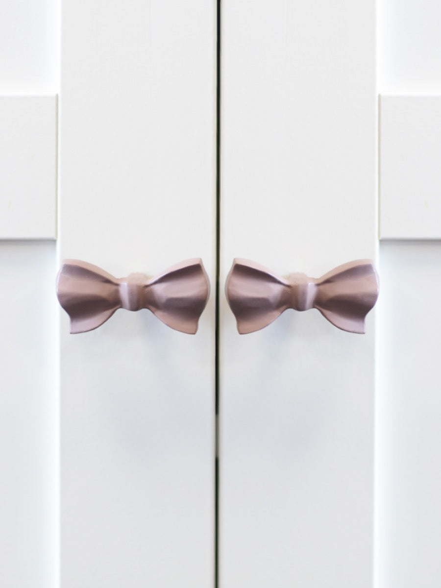 Laura Ashley Bow Drawer Pulls (Set of 4)
