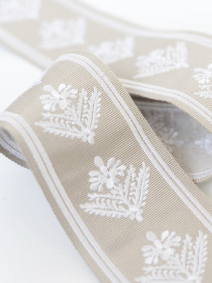 Laura Ashley Lady Fern Border (per metre)